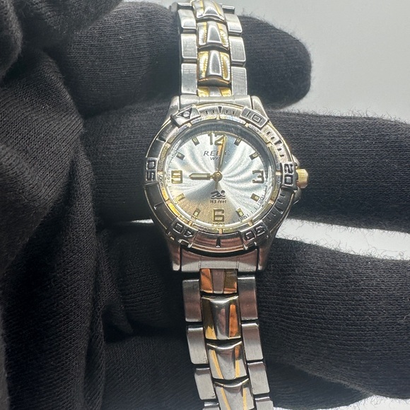 Women’s Relic Wet Model 2R1140 30mm Stainless Steel Divers Style Watch - Picture 5 of 8